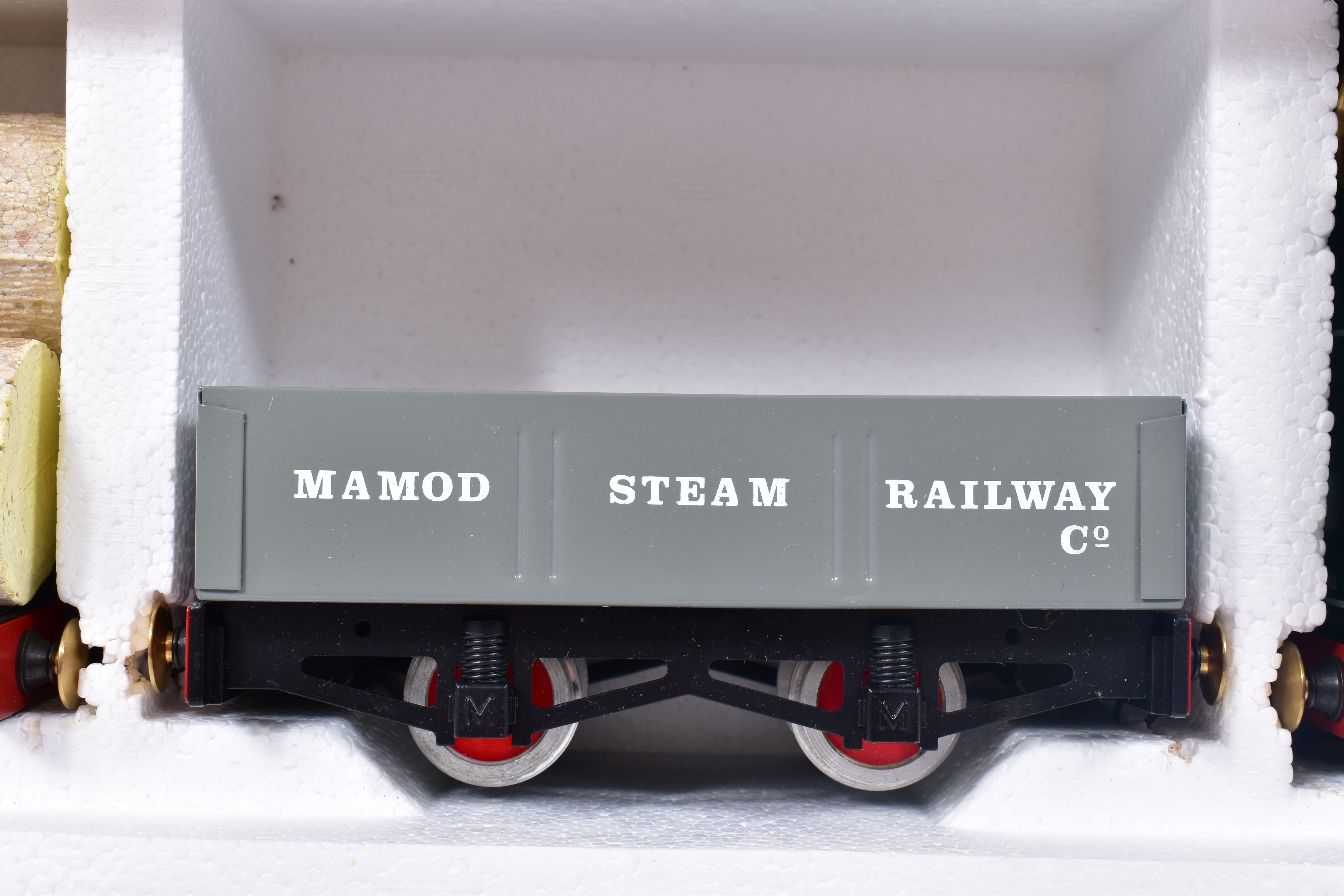 A BOXED MAMOD LIVE STEAM RAILWAY SET, No.RS1, not tested, appears largely complete with green SL1 - Image 3 of 8