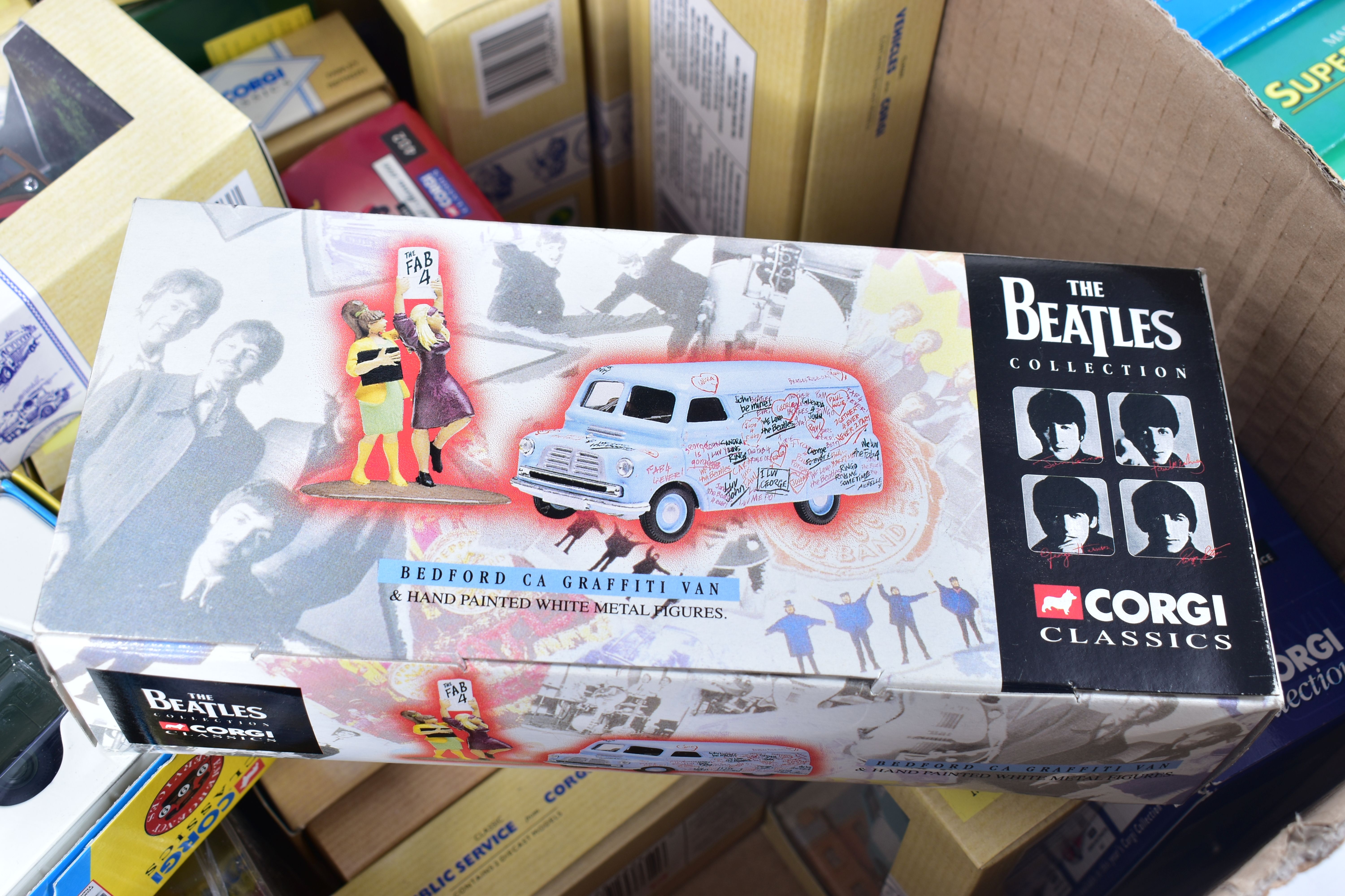 A QUANTITY OF BOXED CORGI TOYS AND CORGI CLASSICS VAN AND POLICE CAR MODELS, to include a quantity - Bild 5 aus 11