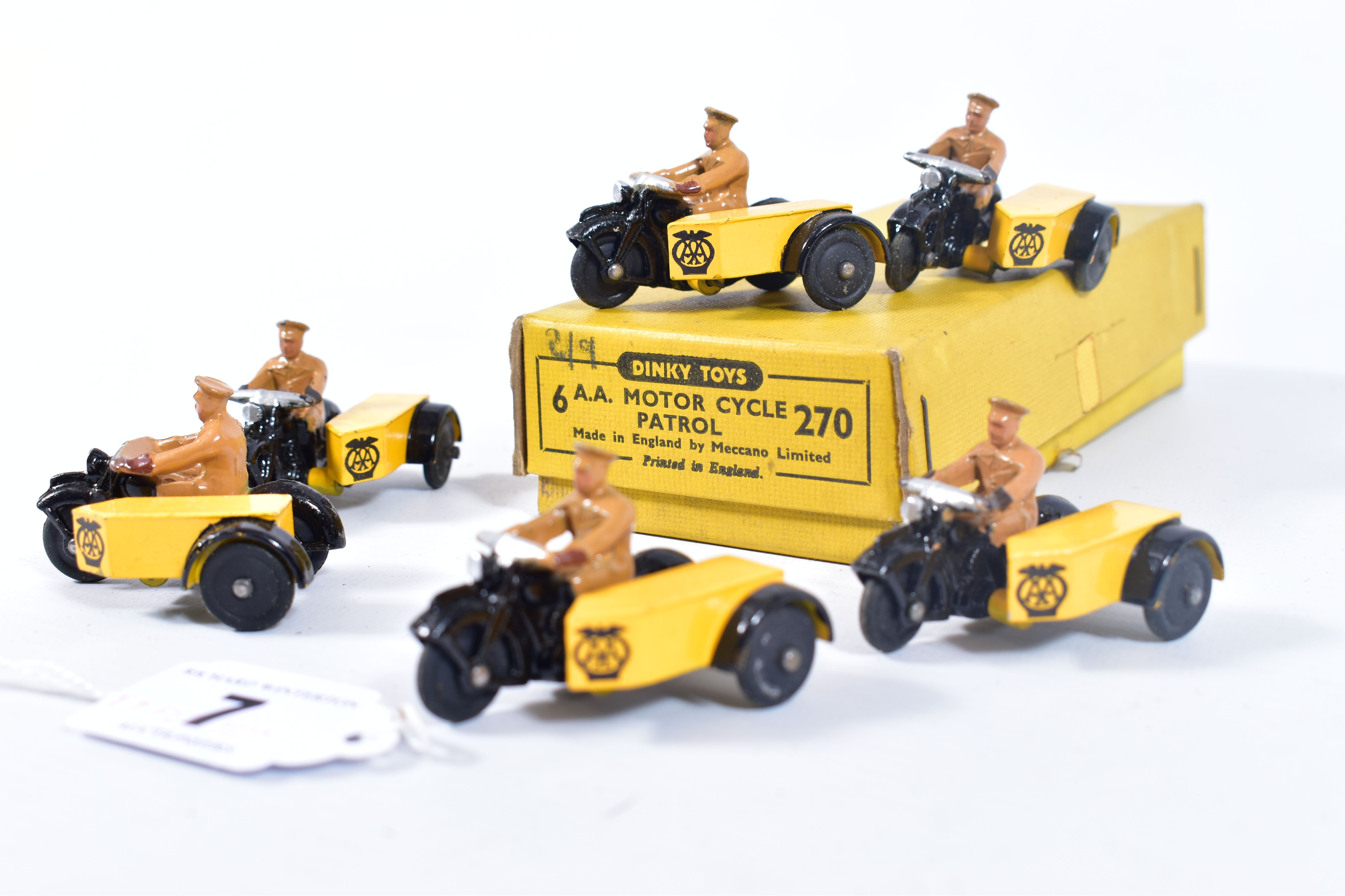 A DINKY TOYS TRADE BOX OF SIX A.A. MOTORCYCLE PATROL, No.270, complete with all six models in - Bild 4 aus 5