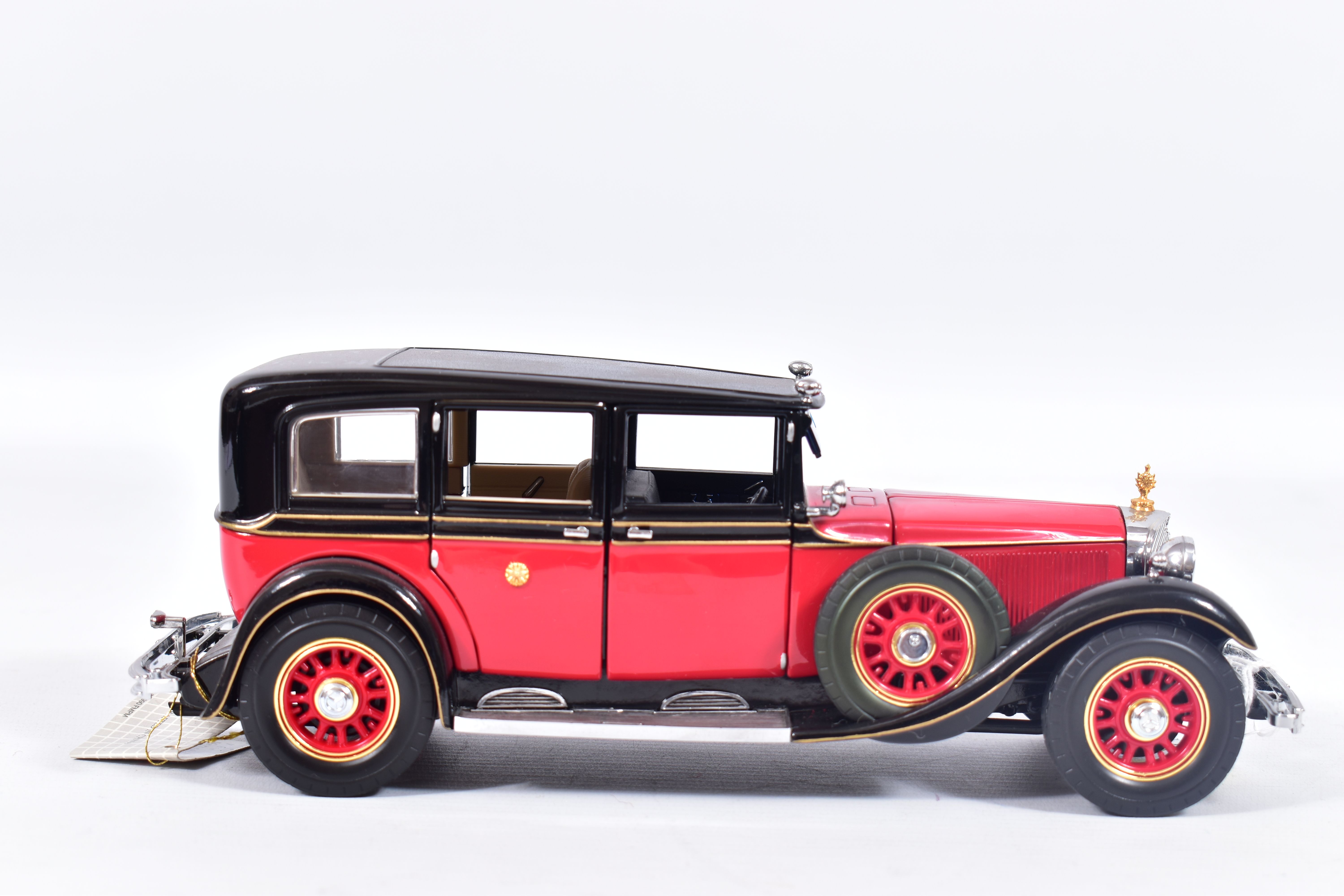 FOUR BOXED FRANKLIN MINT AND DANBURY MINT EUROPEAN CAR MODELS, Danbury Mint 1934 Hispano-Suiza J12 - Image 2 of 18