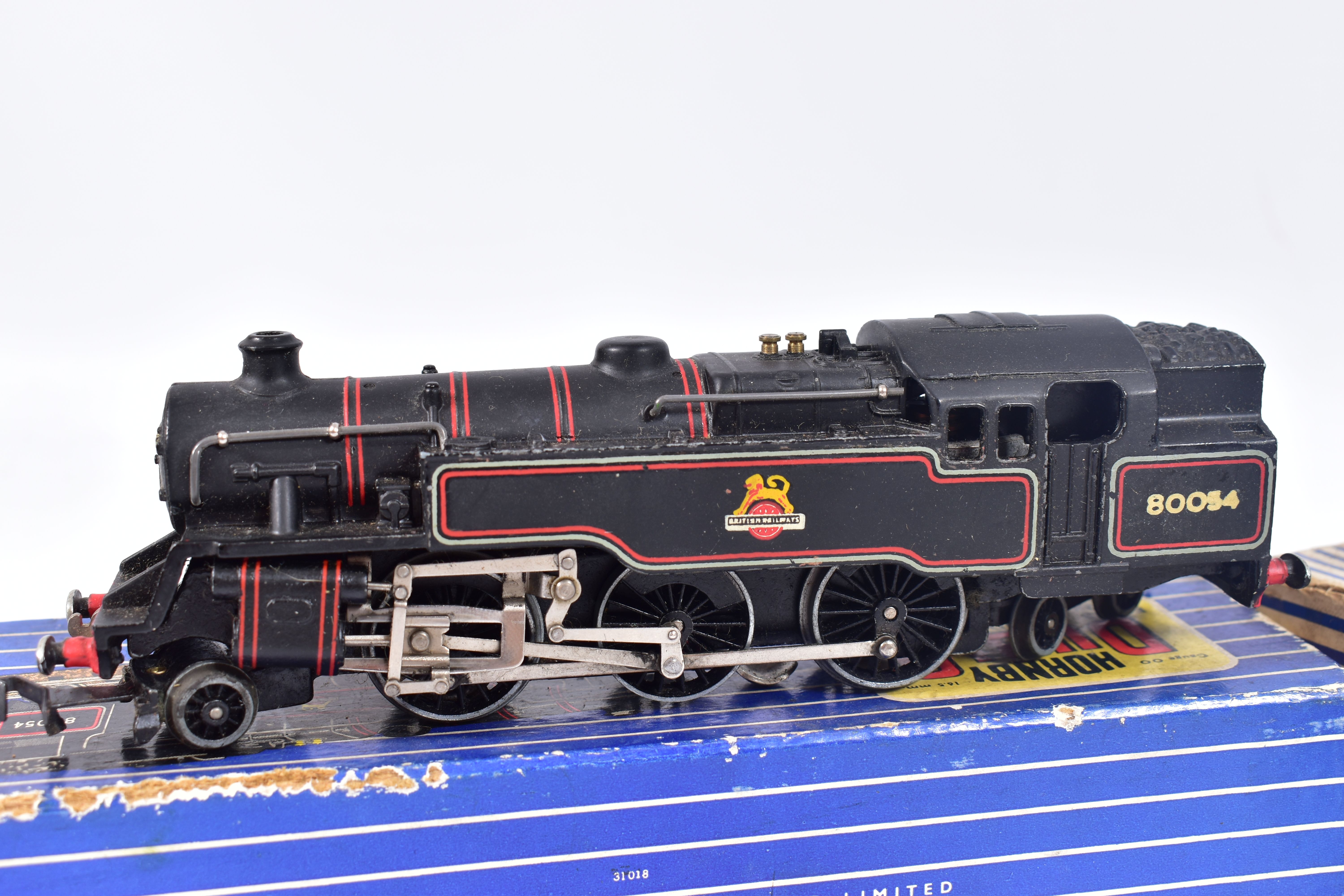 A BOXED HORNBY DUBLO CLASS 4MT STANDARD TANK LOCOMOTIVE, No.80054, B.R. lined black livery ( - Image 2 of 8