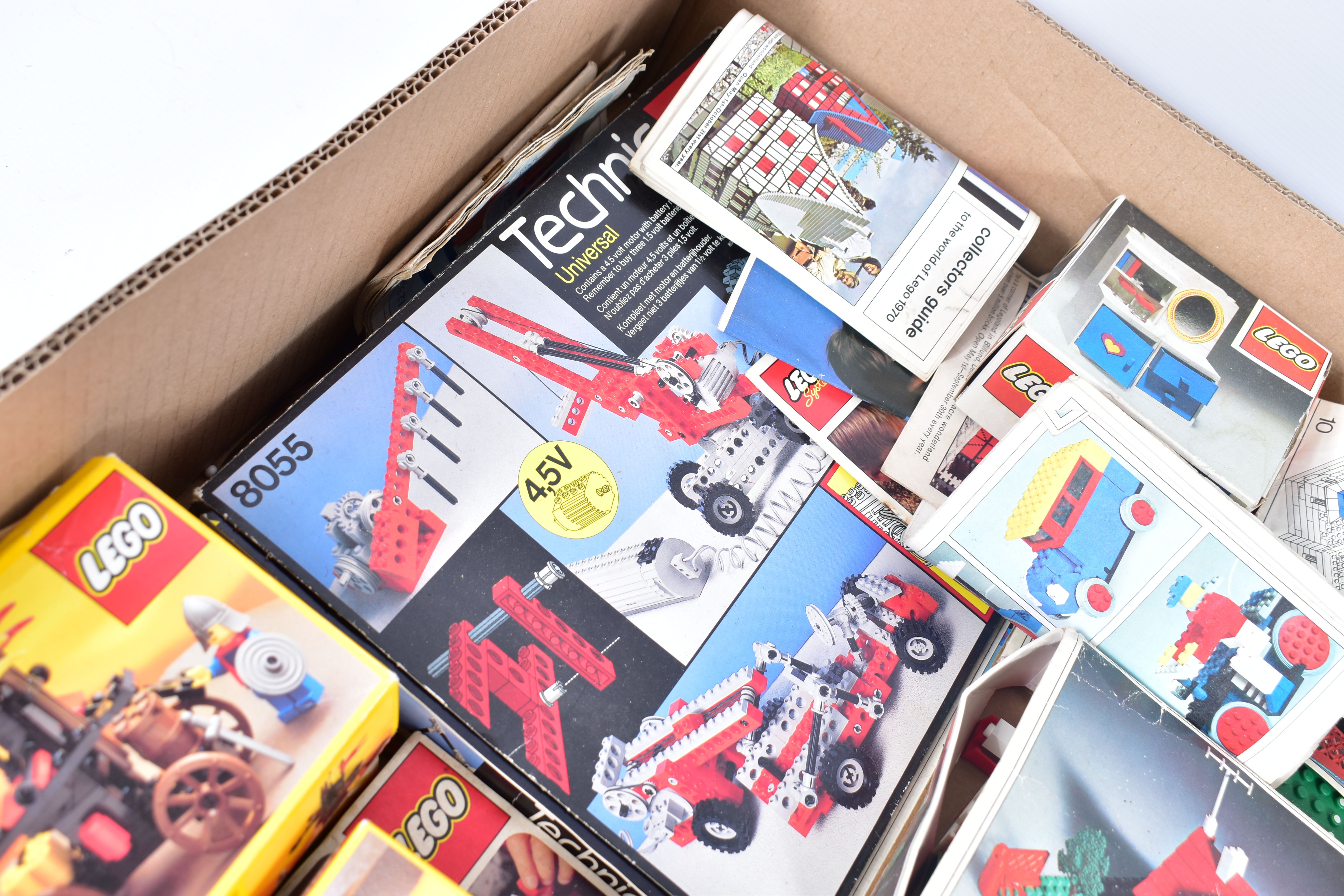 A QUANTITY OF ASSORTED BOXED LEGO SETS, to include Technic set, No.8055, and late 1960's/early - Image 5 of 7