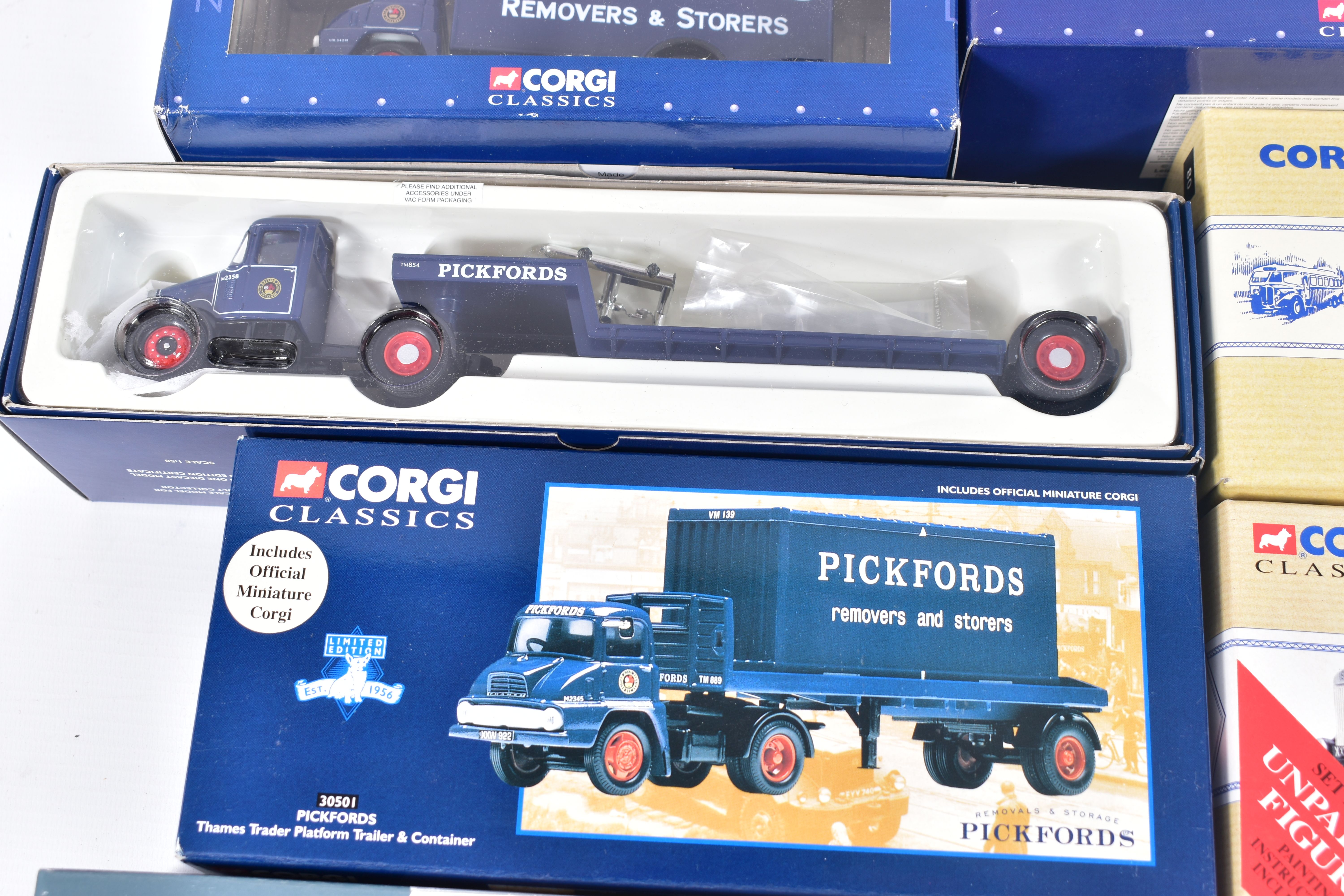 A QUANTITY OF BOXED CORGI CLASSICS PICKFORDS HEAVY HAULAGE & REMOVERS AND STORERS MODELS, to include - Image 4 of 7