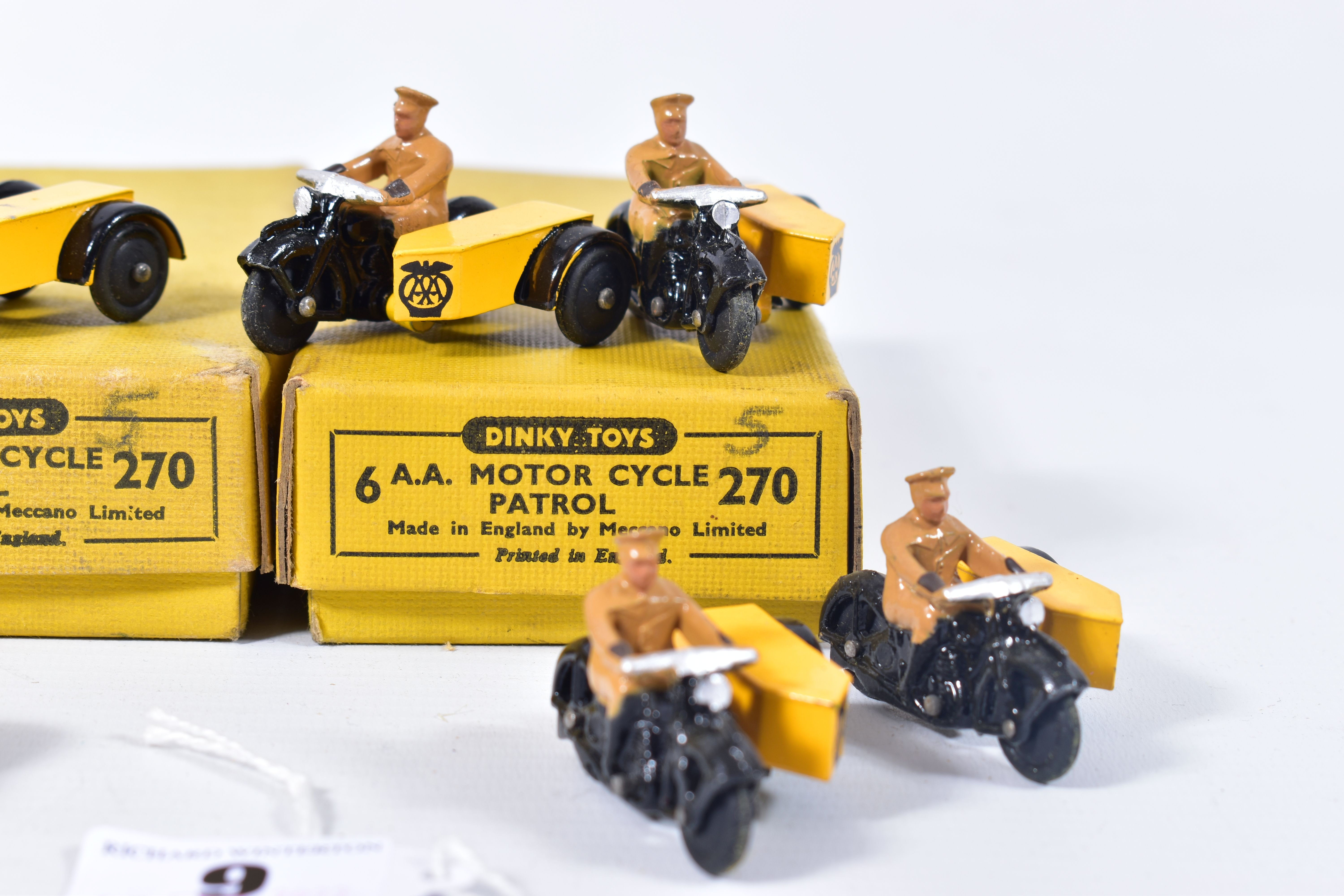 A DINKY TOYS TRADE BOX OF SIX A.A MOTORCYCLE PATROL, No.270, complete with all six models in very - Bild 3 aus 6