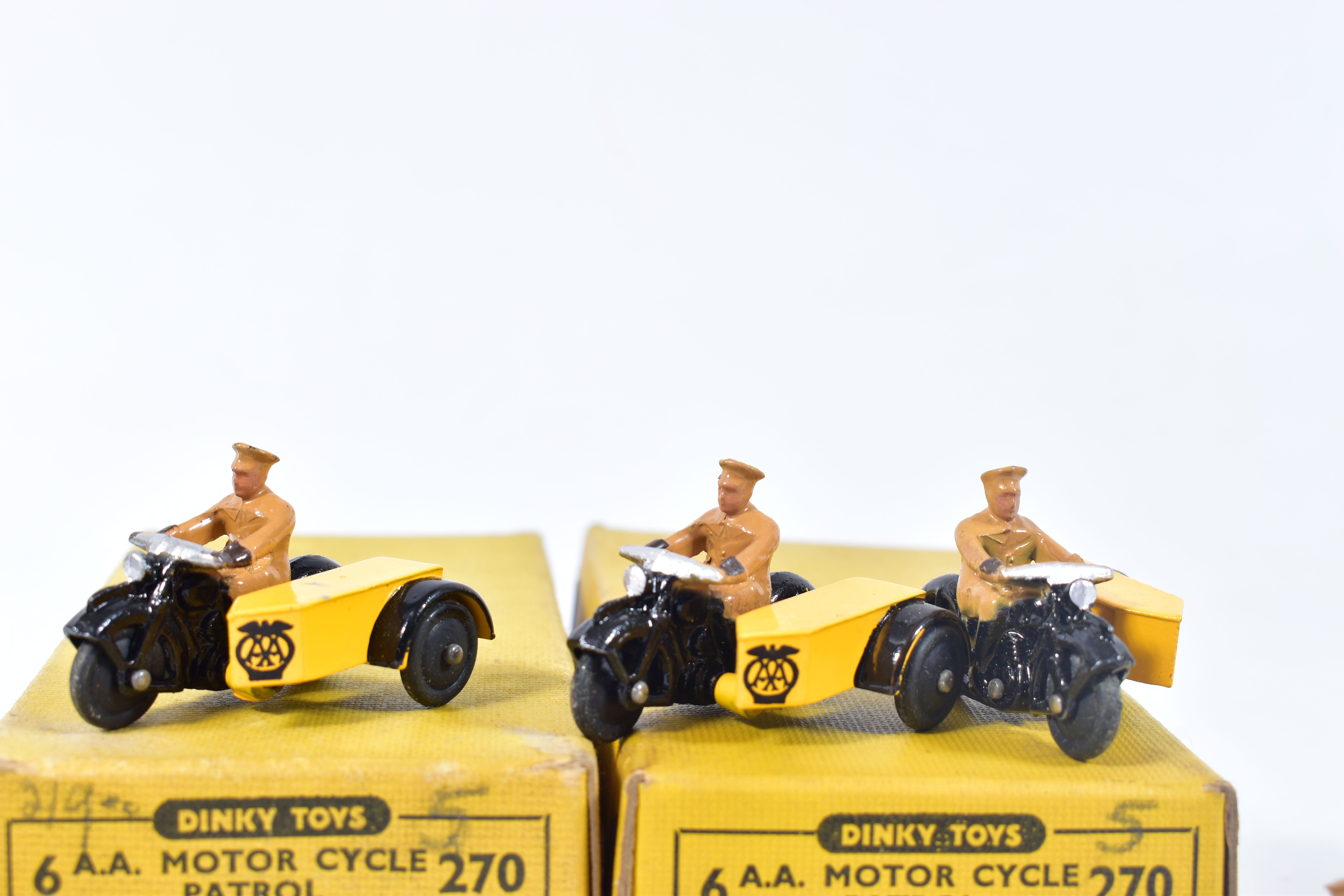 A DINKY TOYS TRADE BOX OF SIX A.A MOTORCYCLE PATROL, No.270, complete with all six models in very - Bild 5 aus 6