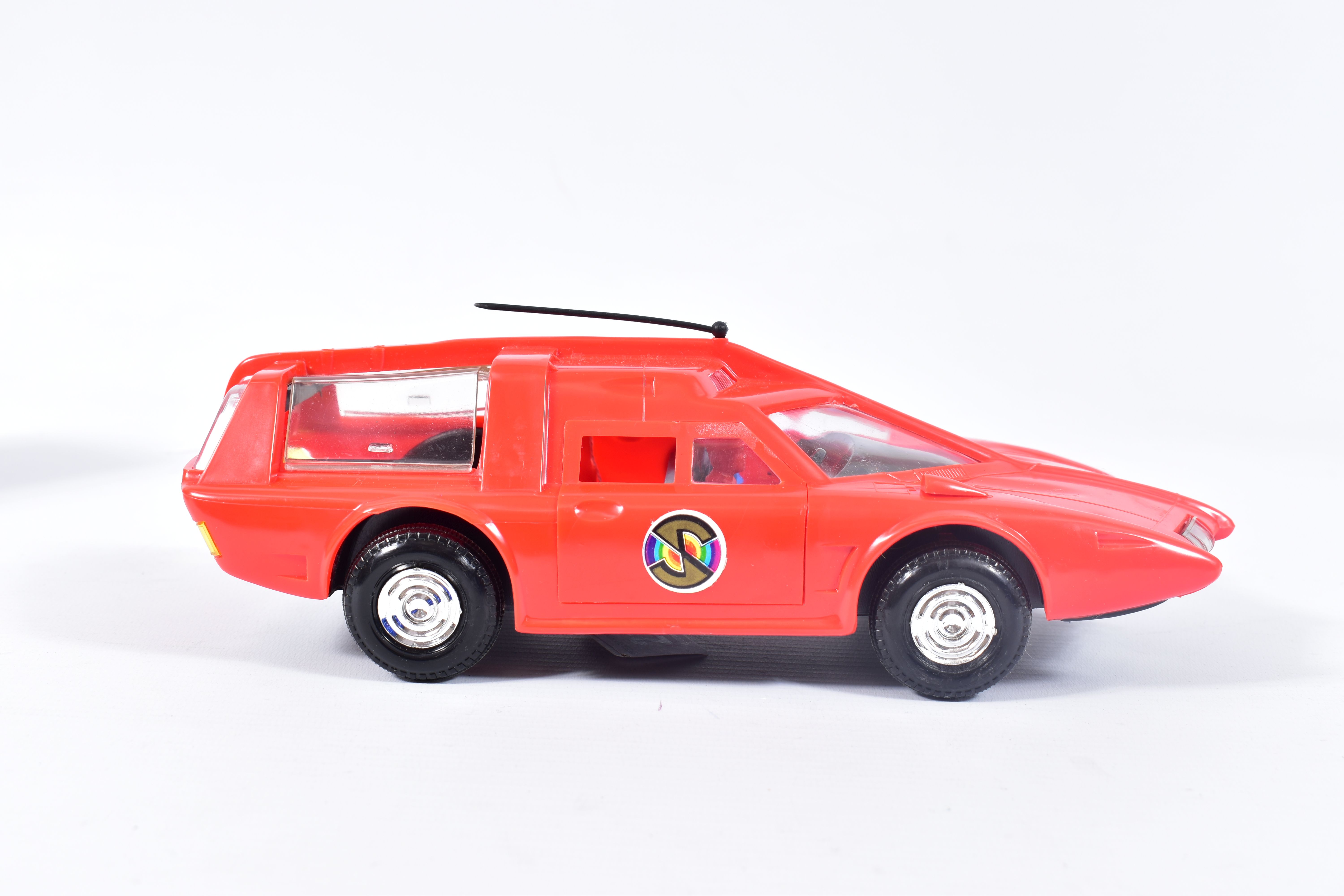 A BOXED CENTURY 21 TOYS PLASTIC FRICTION DRIVE CAPTAIN SCARLET SPECTRUM PATROL CAR, No.9, appears - Bild 3 aus 7