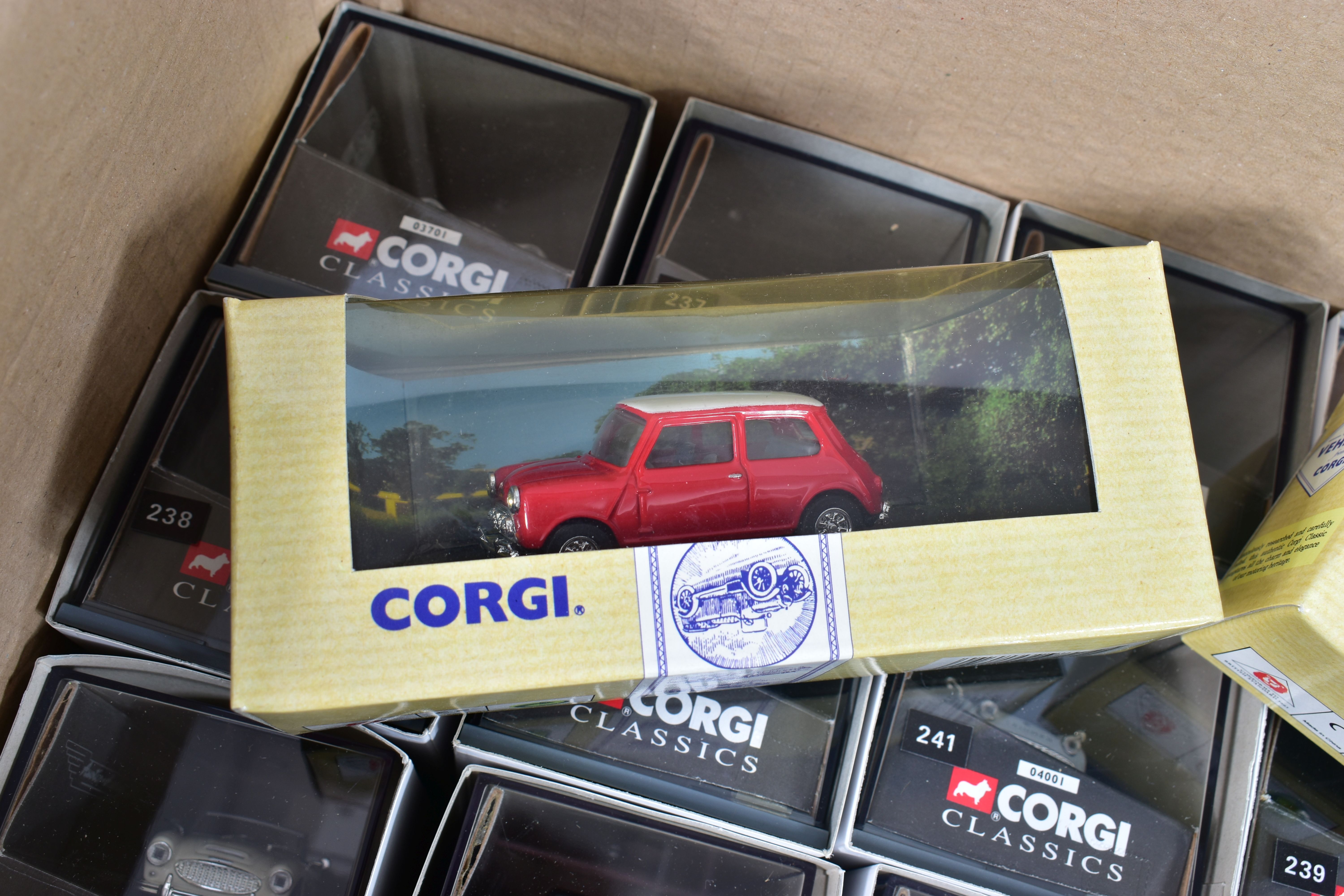 A QUANTITY OF BOXED CORGI TOYS AND CORGI CLASSICS CAR MODELS, to include Mini Cooper Monte Carlo - Bild 3 aus 8