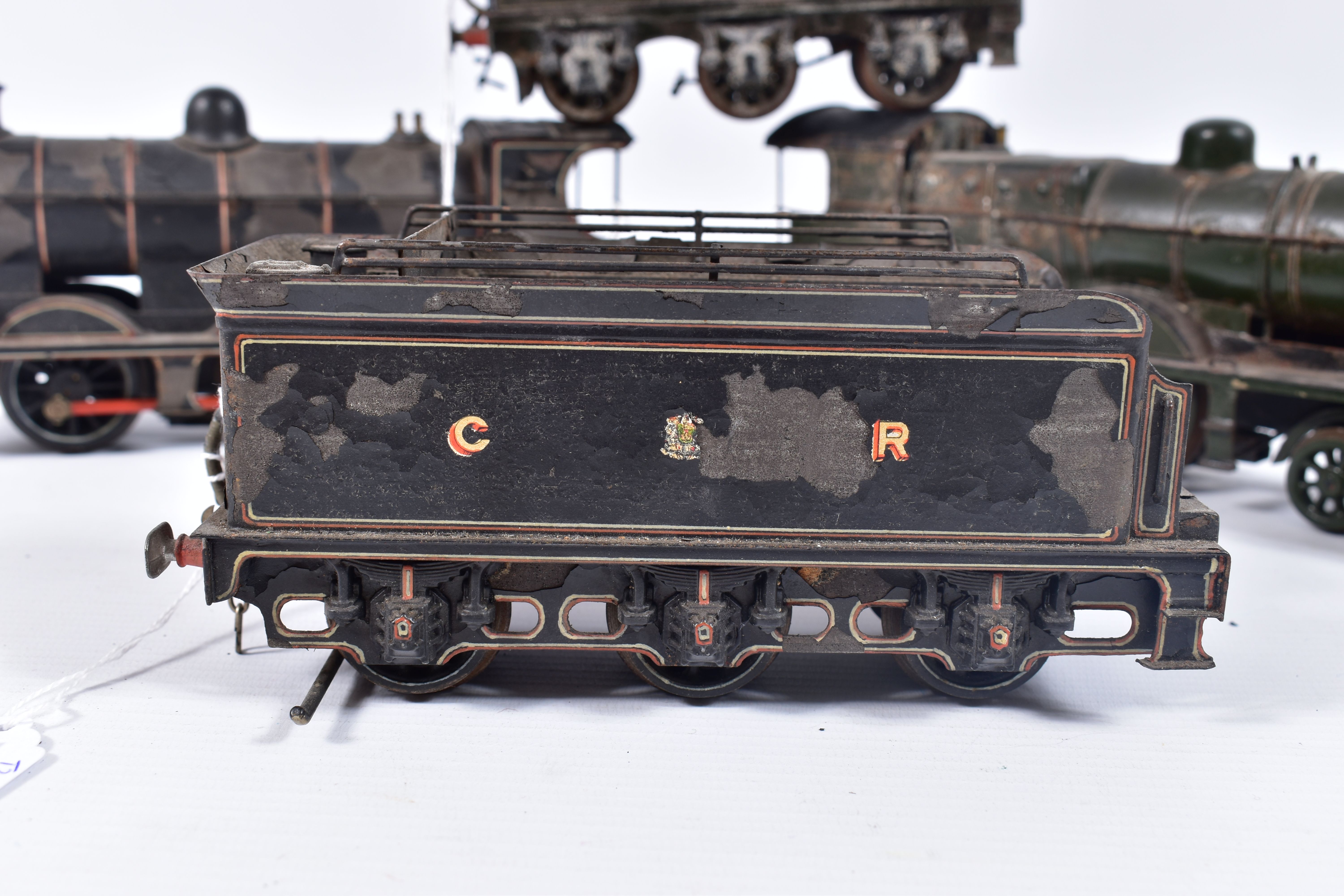 AN UNBOXED LEEDS MODEL COMPANY O GAUGE 'PICKERSGILL GOODS' 0-6-0 LOCOMOTIVE AND TENDER, No.300, - Image 3 of 7