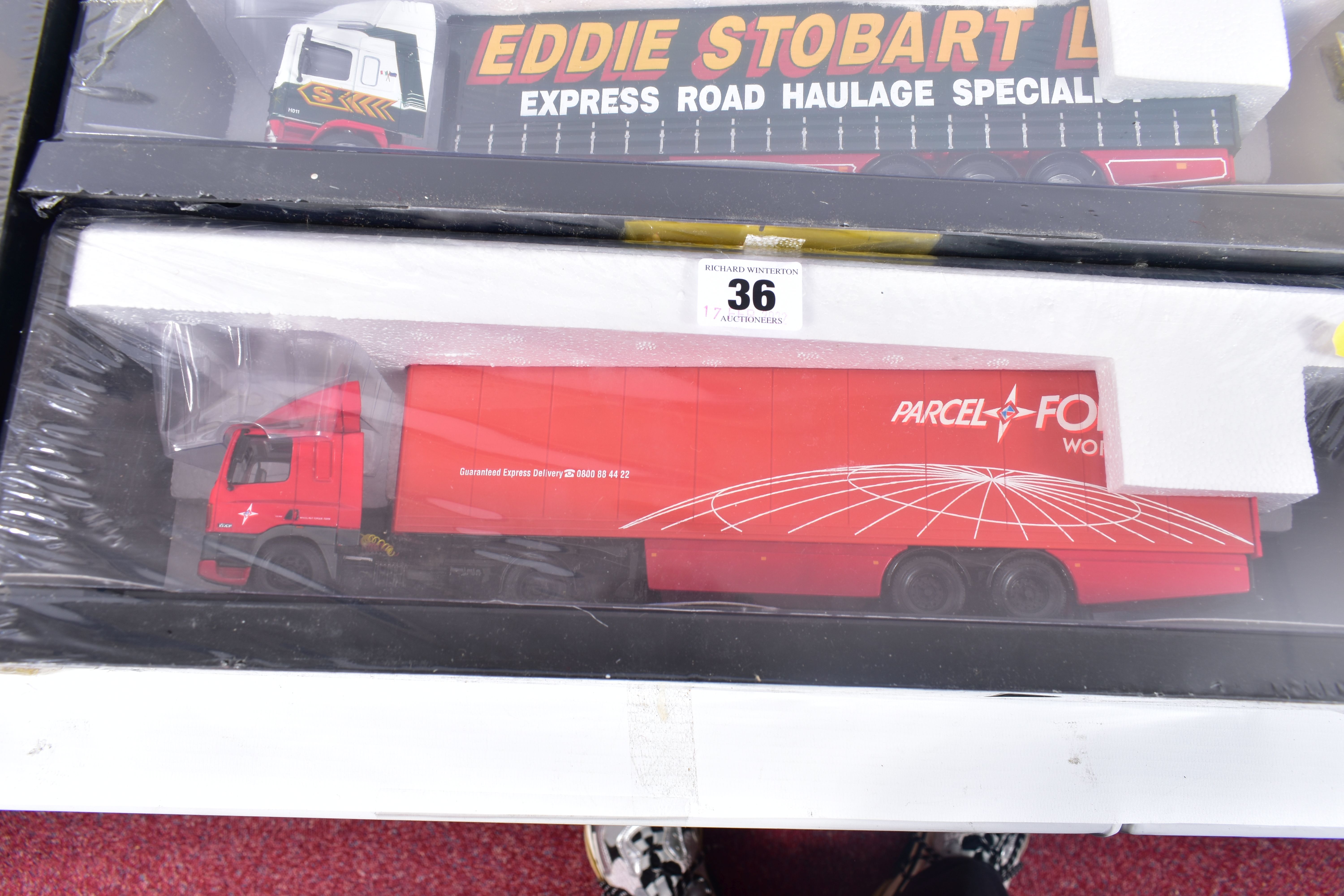 FIVE BOXED CORGI CLASSICS MODERN TRUCKS SERIES MODELS, E.R.F. EC Series Box Trailer - Lynx - Bild 2 aus 10