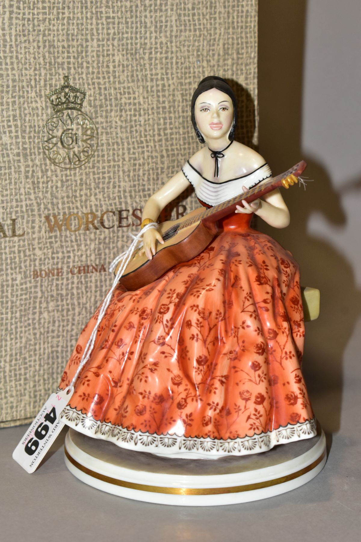 A BOXED ROYAL WORCESTER LIMITED EDITION FIGURE 'ELAINE' FROM THE VICTORIAN SERIES, NO. 622/750,