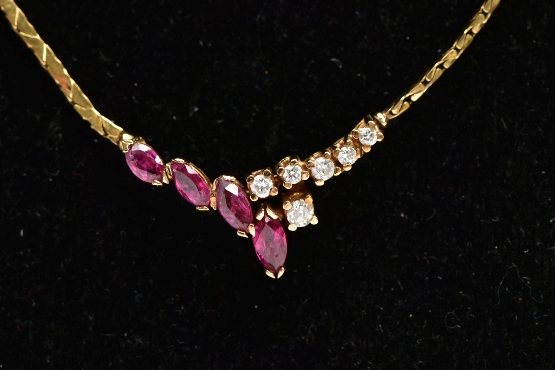 A RUBY AND DIAMOND COLLAR NECKLACE, a yellow metal flat link chain leading onto four graduating - Image 2 of 5