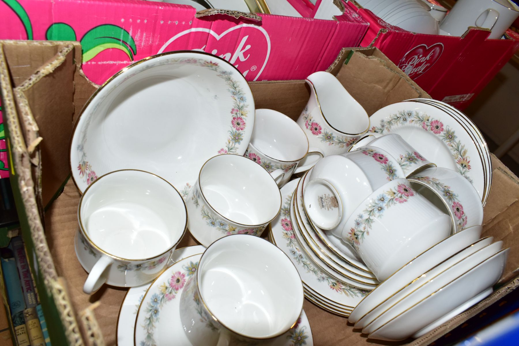 THREE BOXES OF CERAMIC TEA AND DINNERWARES, comprising a twenty eight piece Paragon/Royal Albert - Image 11 of 13