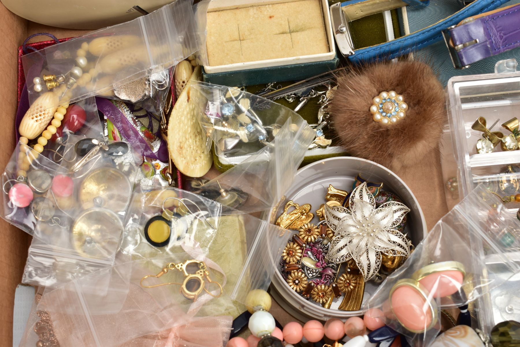 A BOX OF MOSTLY COSTUME JEWELLERY, to include a white metal RAF enamel brooch, stamped 'Silver', - Image 6 of 12