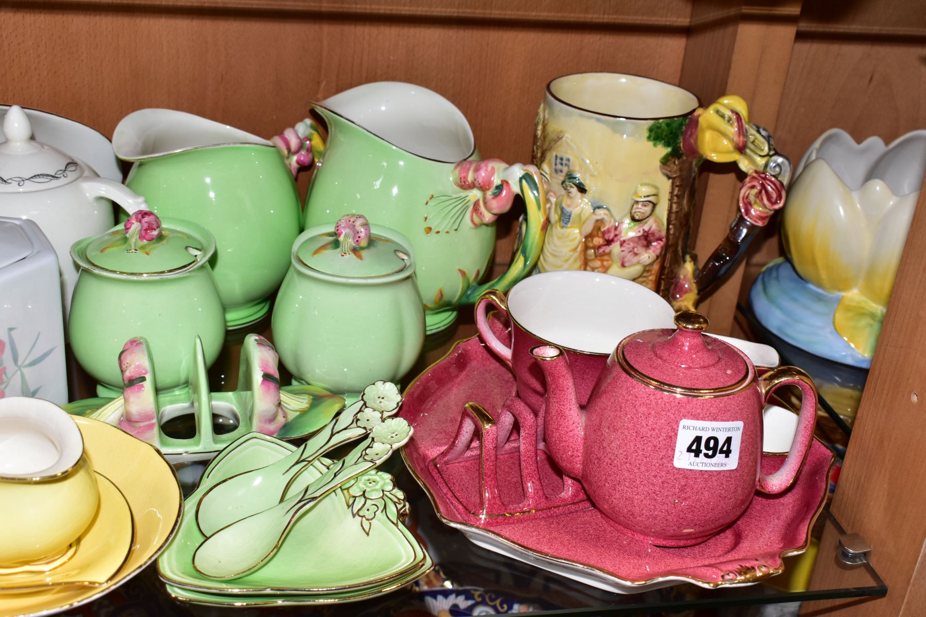 A GROUP OF ASSORTED ROYAL WINTON TABLE AND ORNAMENTAL WARES, including a breakfast for one set on - Image 2 of 17