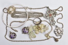 AN ASSORTMENT OF WHITE METAL JEWELLERY, to include two chains, a bracelet, a bangle, two rings two