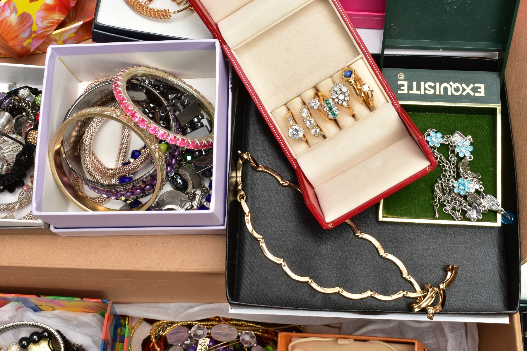 AN ASORTMENT OF COSTUME JEWELLERY, three boxes of costume jewellery containing a selection of - Image 3 of 14