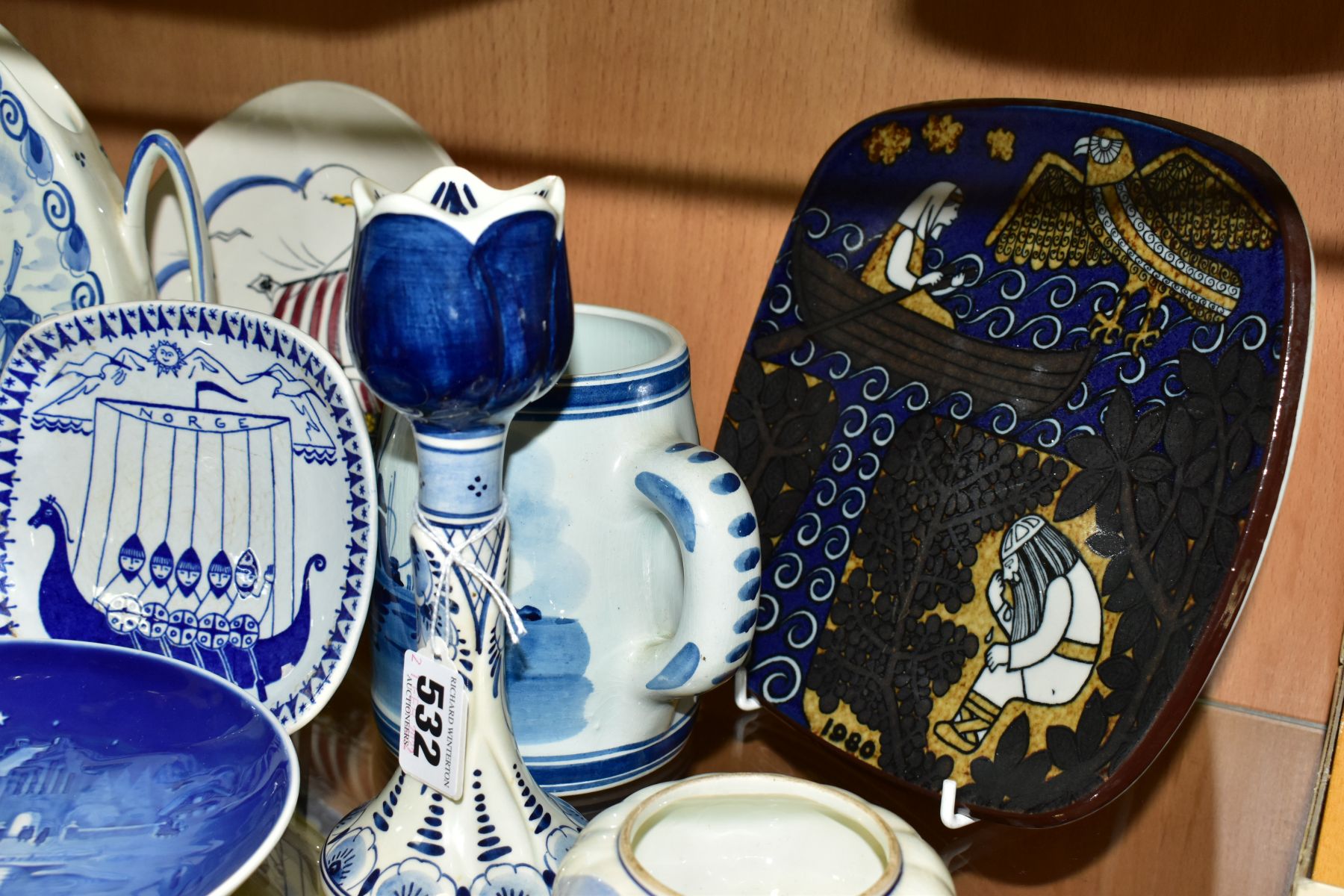 A SMALL GROUP OF SCANDANAVIAN AND DUTCH CERAMICS, including a Royal Copenhagen Swallow, model no. - Image 5 of 11