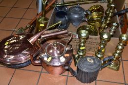 A BOX AND LOOSE METAL WARES, to include a brass bottle jack, candlesticks, comports, crumb tray