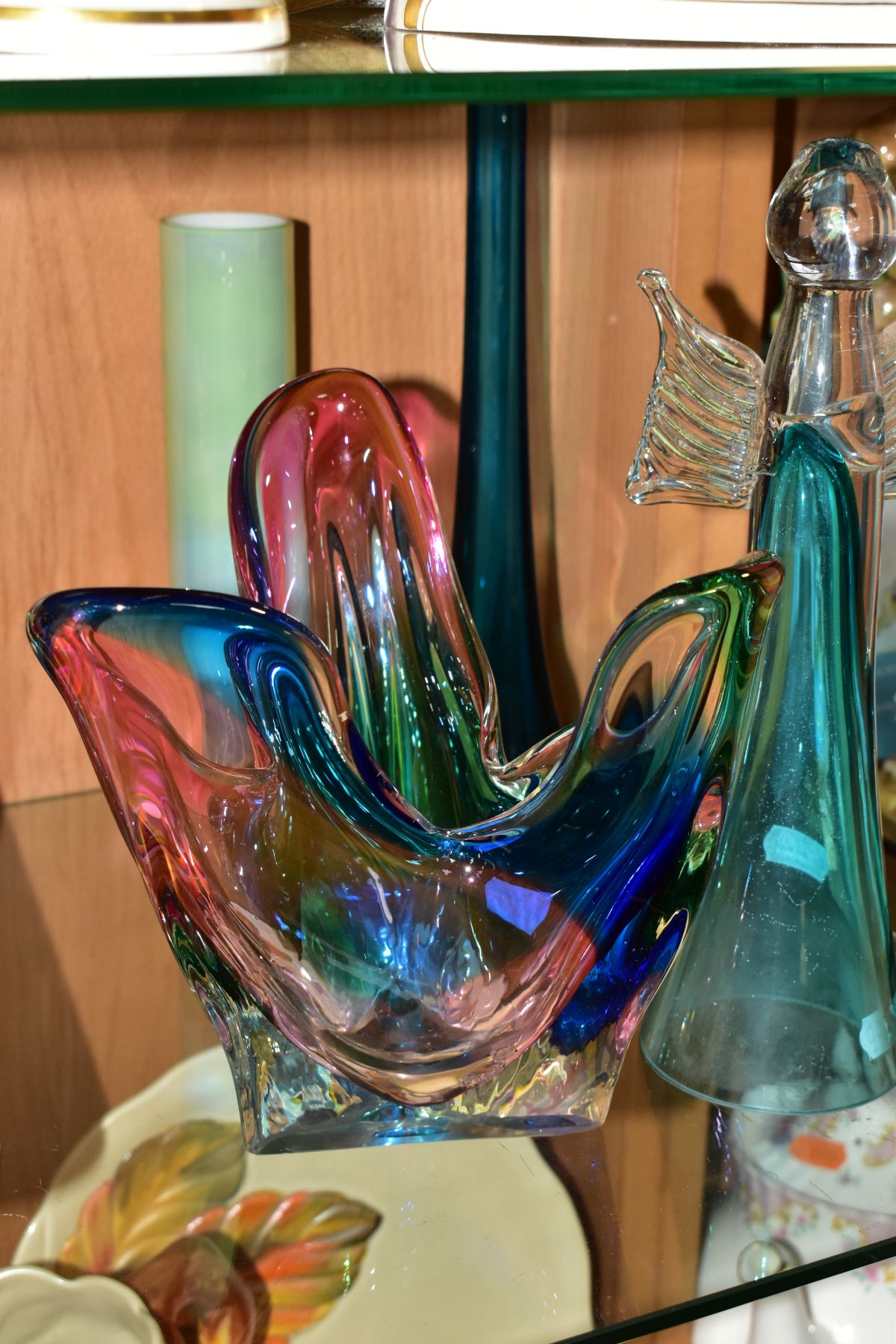 SIX PIECES OF MODERN COLOURED AND CLEAR GLASSWARE, including a Rogaska triangular candlestick, - Image 5 of 10