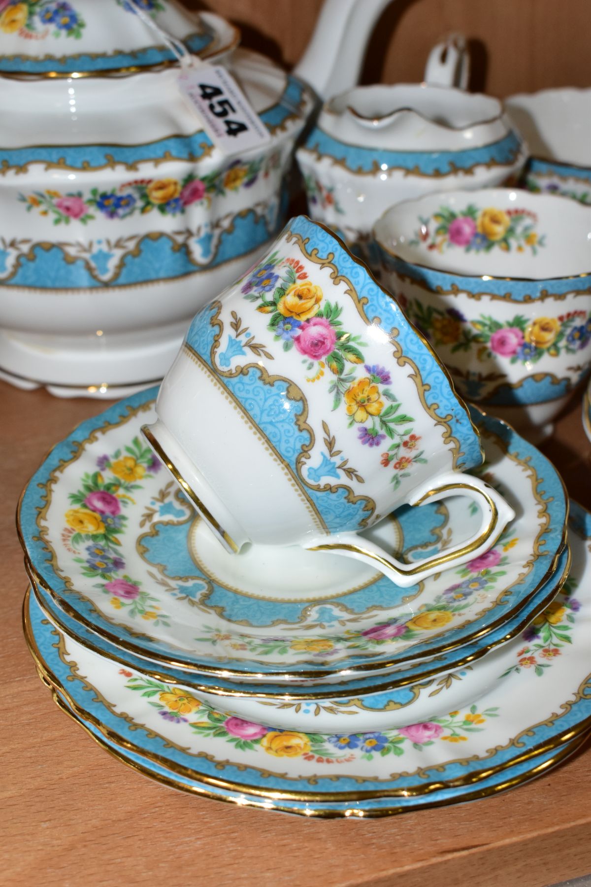 A CROWN STAFFORDSHIRE FINE BONE CHINA FLORAL TEA SET, PATTERN NO. A15793, transfer printed - Image 4 of 10