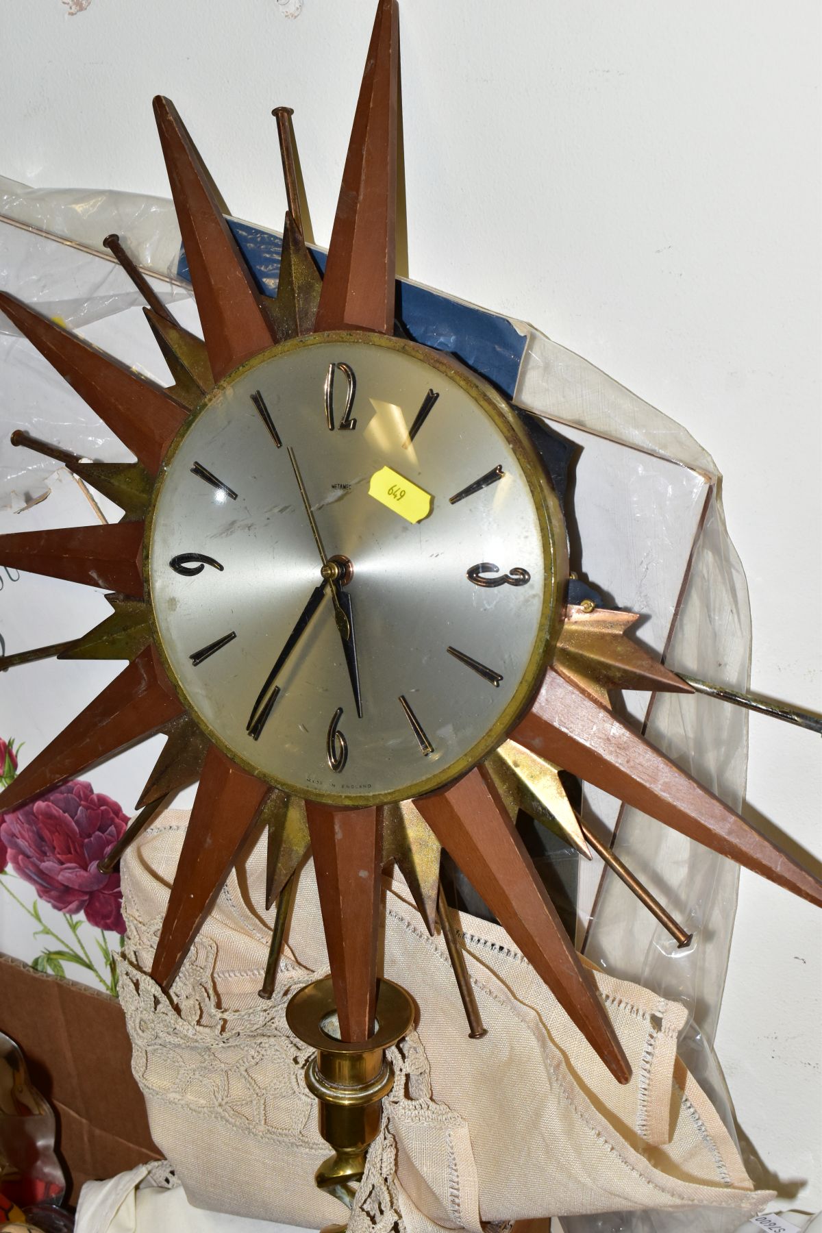 A BOX AND LOOSE SUNDRY ITEMS ETC, to include an Art Deco style 'Time Savings Clock Company' clock, - Image 4 of 12