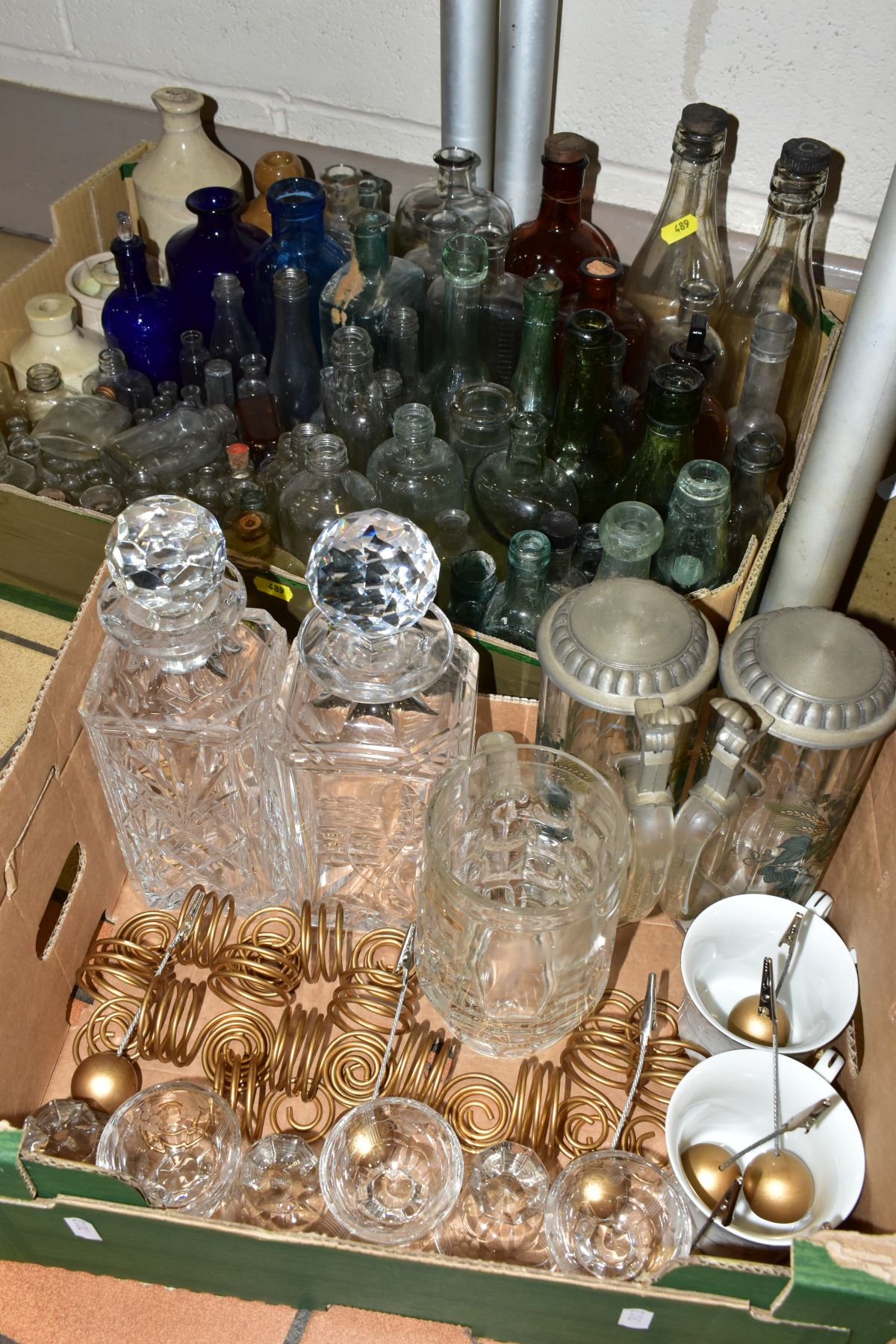 THREE BOXES AND LOOSE CERAMICS, GLASS AND METALWARES, including a French silver handled three - Image 7 of 16