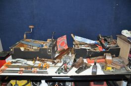 TWO TRAYS CONTAINING VINTAGE AND MODERN TOOLS including two wooden bevel squares, a Record No5 plane