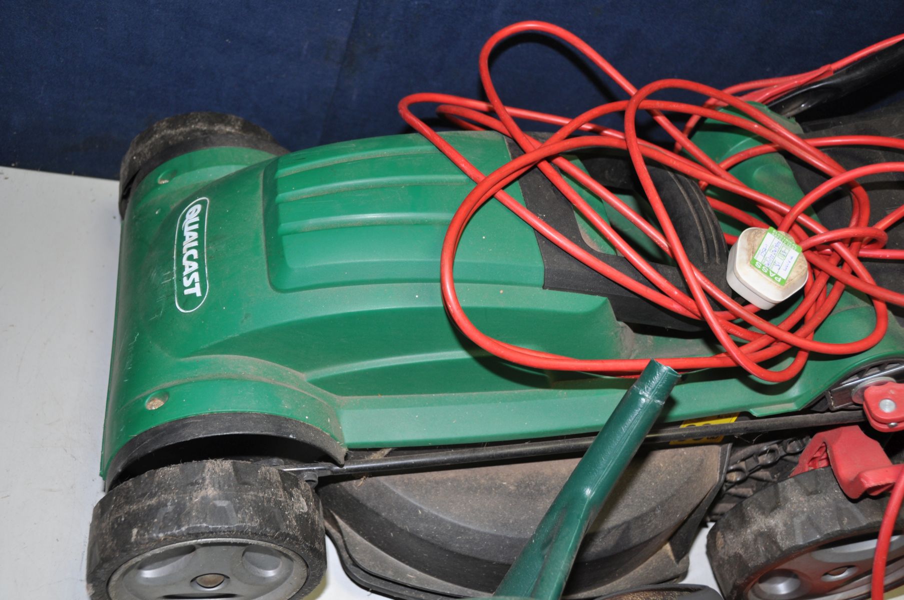 A QUALCAST ELECTRIC LAWN MOWER (right trigger not working but left is), a Flymo Multi Trim ST - Image 2 of 3