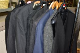 A QUANTITY OF MEN'S CLOTHING, fourteen items to include suits, formal and casual jackets,