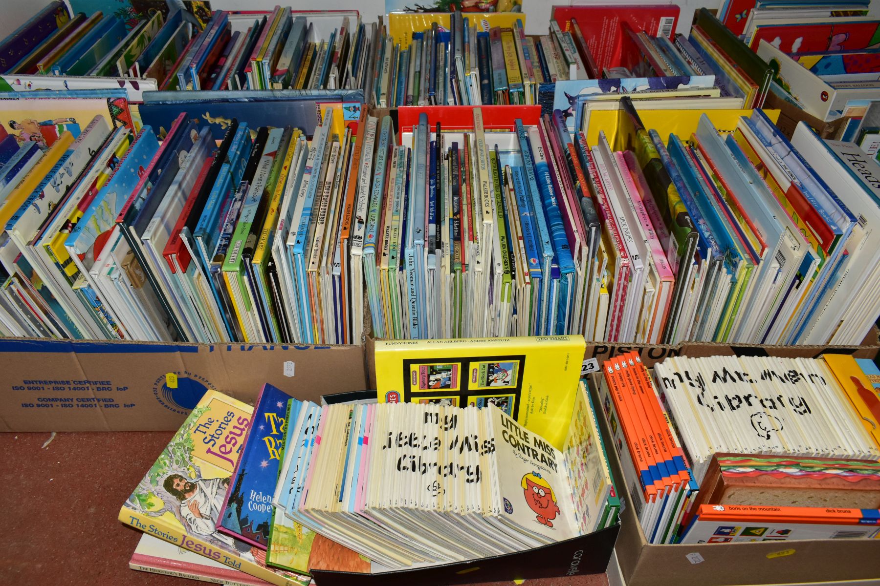 EIGHT BOXES OF CHILDREN'S PICTURE BOOKS, approximately four hundred and fifty titles, authors to