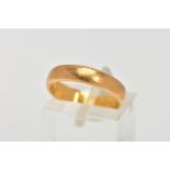 A 22CT GOLD BAND RING, misshapen ring, plain polished design, hallmarked Glasgow, approximate