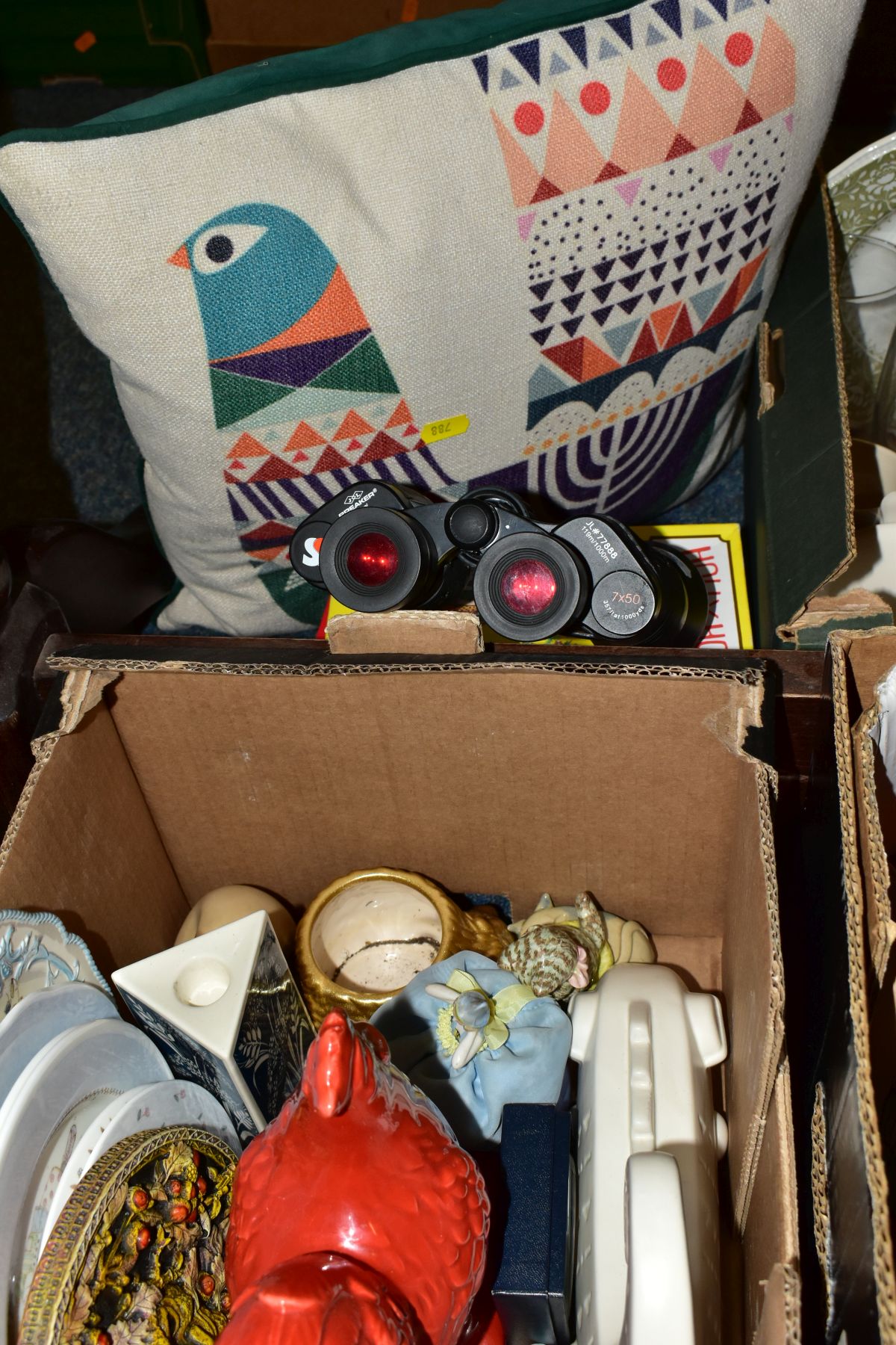 THREE BOXES AND LOOSE CERAMICS, HABERDASHERY, CLOTHING AND MISCELLANEOUS ITEMS, to include a Royal - Image 4 of 6