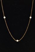 A CULTURED PEARL CHAIN NECKLACE, five white cultured pearls, approximate diameter 6mm, evenly spaced