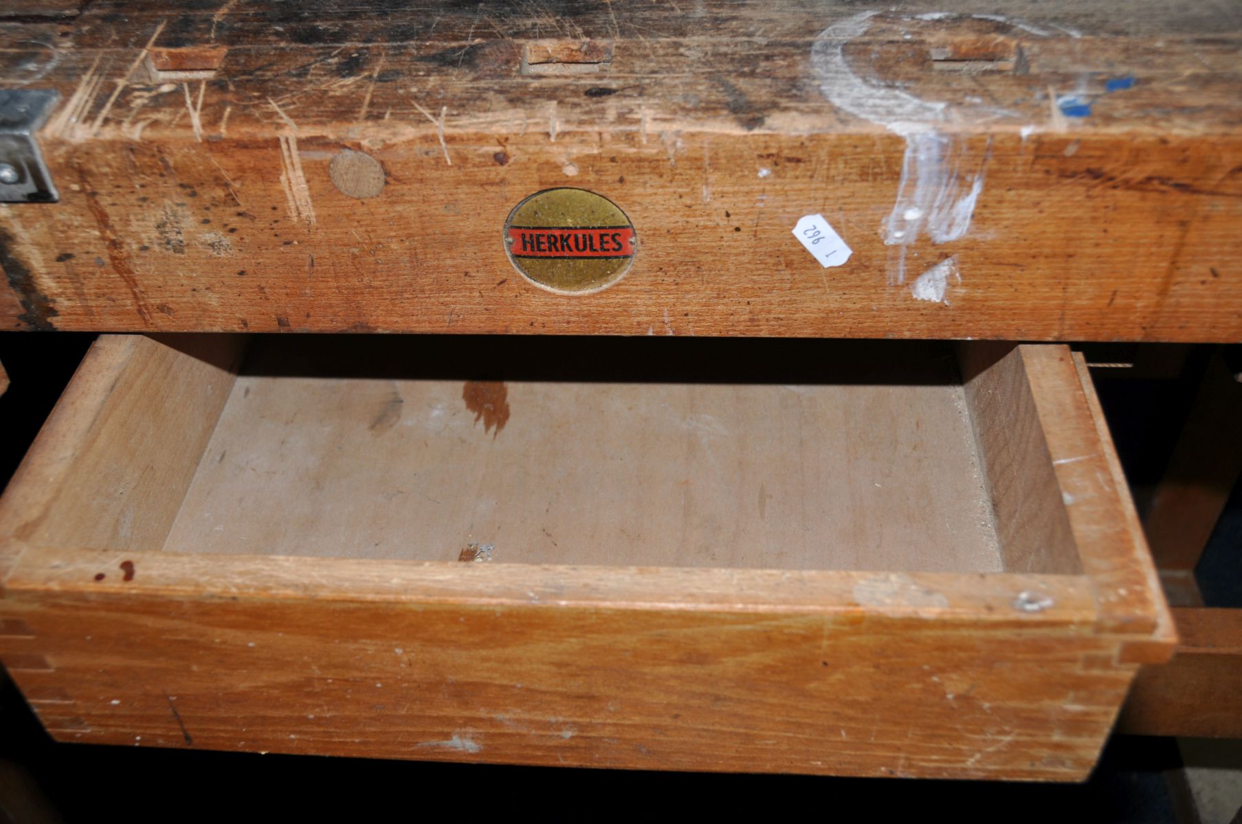 A HERKULES CARPENTER WORKBENCH with a vice on one end and one to the front, single central drawer, - Image 5 of 5