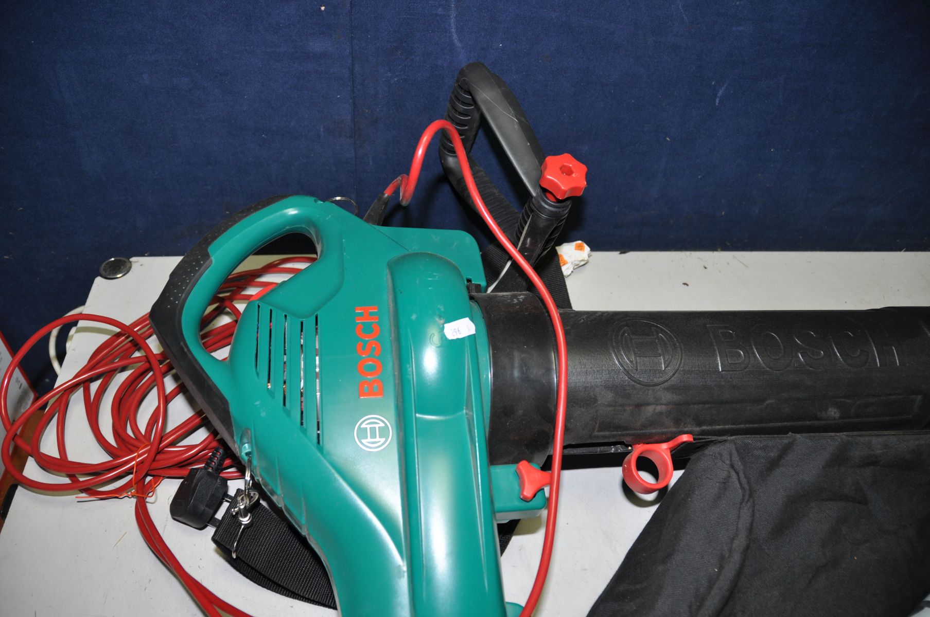 A BOSCH HA1 073 GARDEN BLOWER with collection bag (PAT pass and working) and a modern outdoor - Image 2 of 3