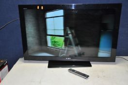 A SONY KDL-40CX523 40in TV with remote (PAT pass and working)