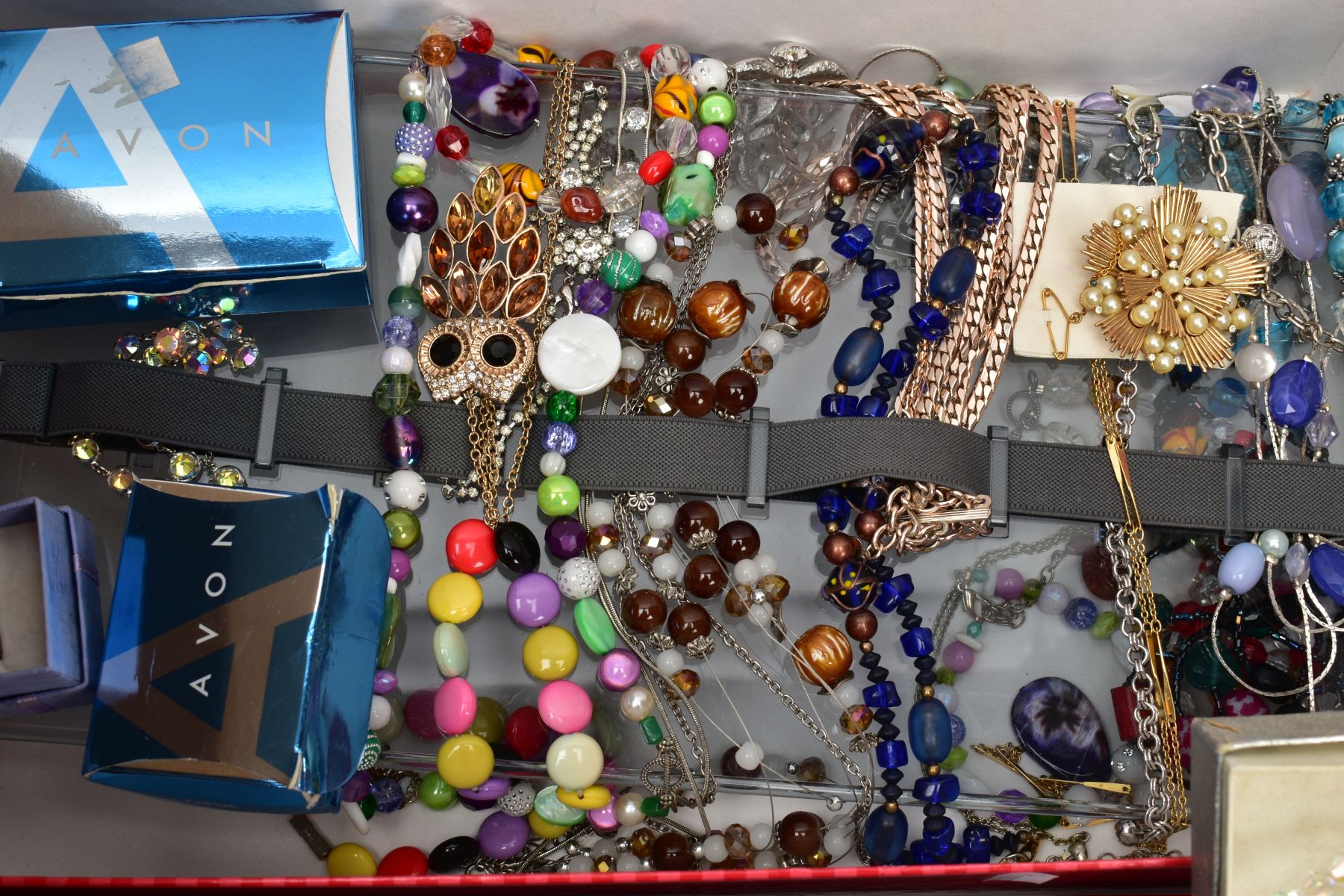 AN ASORTMENT OF COSTUME JEWELLERY, three boxes of costume jewellery containing a selection of - Image 11 of 14