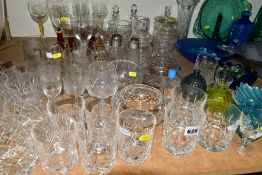A QUANTITY OF CUT, ETCHED AND COLOURED GLASS ETC, to include a Jeanette Doric and pansy green
