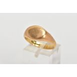 AN 18CT GOLD GENTS SIGNET RING, plain polished oval form, to a plain polished band, hallmarked