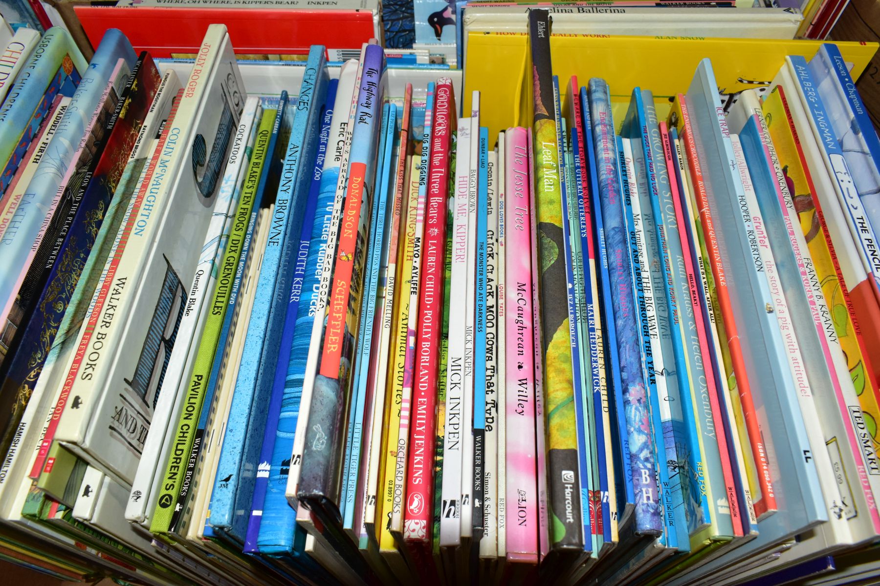 EIGHT BOXES OF CHILDREN'S PICTURE BOOKS, approximately four hundred and fifty titles, authors to - Image 6 of 13