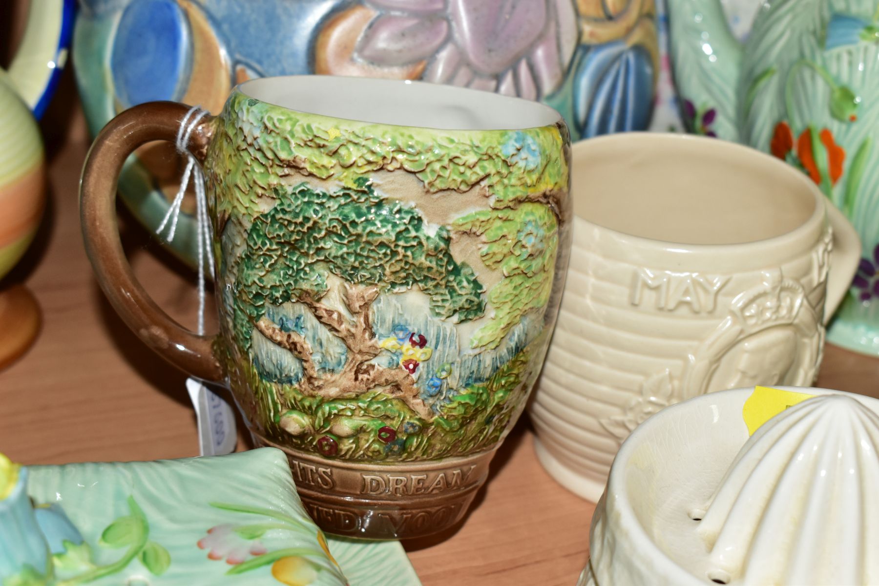 A GROUP OF BESWICK CERAMIC WARES, comprising an Art Deco jug marked Beswick Handcraft (sd), a - Image 6 of 8