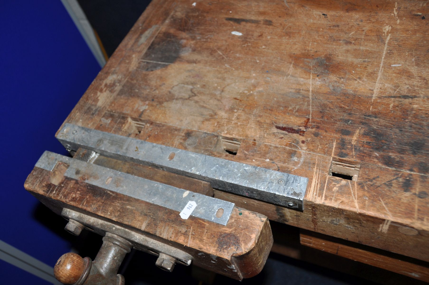 A HERKULES CARPENTER WORKBENCH with a vice on one end and one to the front, single central drawer, - Image 3 of 5