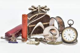 AN ASSORTMENT OF WHITE METAL JEWELLERY AND OTHER ITEMS, to include a boxed silver napkin ring,