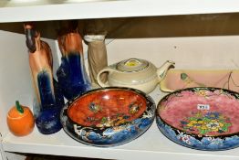 A GROUP OF CERAMIC WARES, twenty four pieces, to include a Royal Worcester cabinet plate, heavily