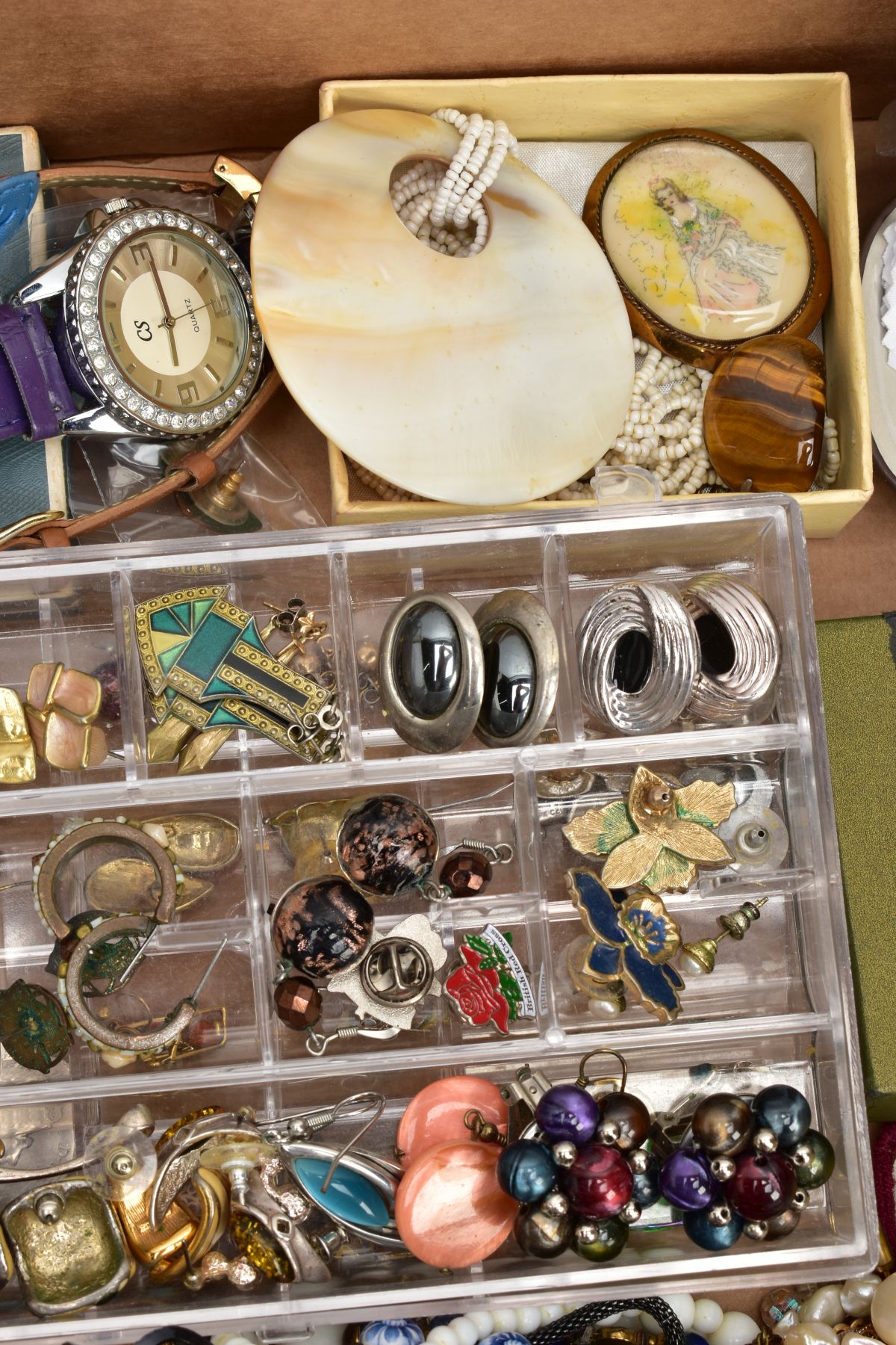 A BOX OF MOSTLY COSTUME JEWELLERY, to include a white metal RAF enamel brooch, stamped 'Silver', - Image 5 of 12