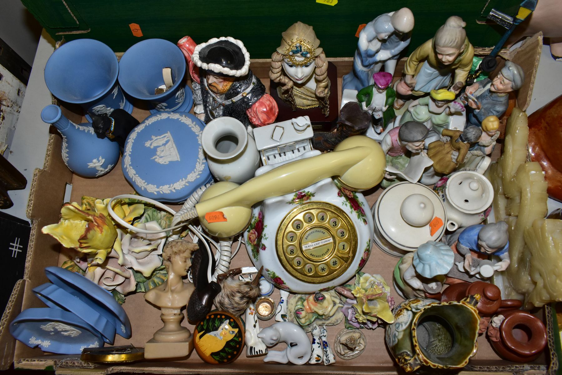 FOUR BOXES AND LOOSE CERAMICS AND SUNDRY ITEMS, to include a Royal Albert Old Country Roses rotary - Image 4 of 13