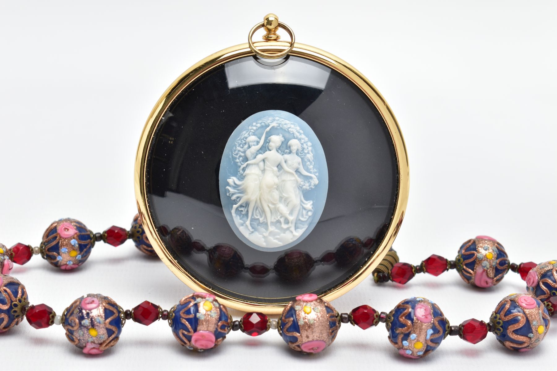 A VENETIAN GLASS BEAD NECKLACE AND A FRAMED THREE GRACES CAMEO, the necklace fitted with thirteen - Image 7 of 8