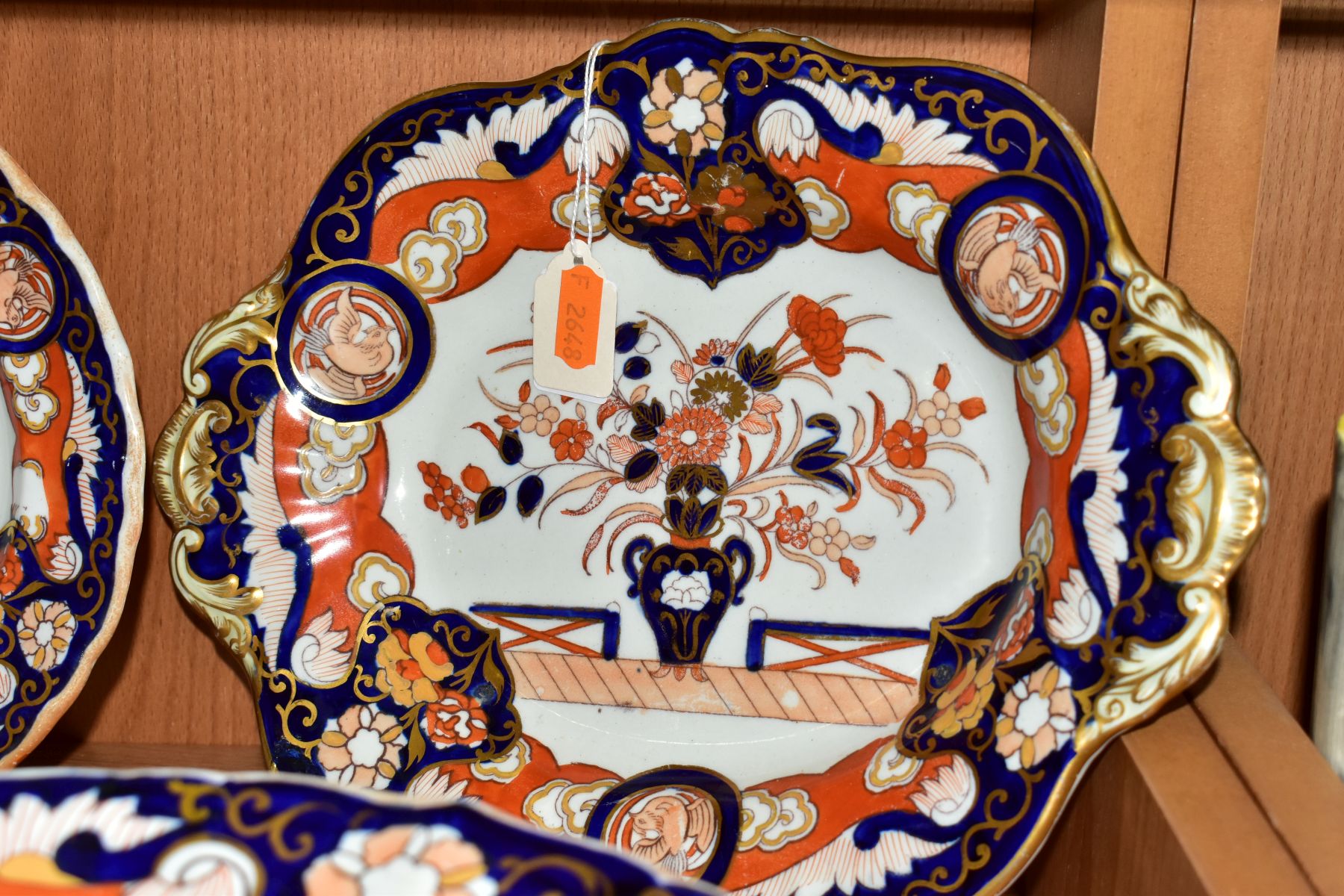 A MATCHED 19TH CENTURY IRONSTONE IMARI PART DINNER SERVICE, comprising Masons Ironstone twin handled - Image 7 of 12