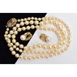 A CULTURED PEARL STRAND AND EARRINGS, one hundred and four white pearls graduating in size,