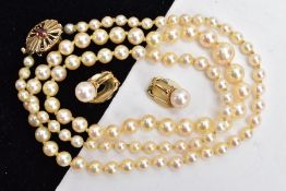 A CULTURED PEARL STRAND AND EARRINGS, one hundred and four white pearls graduating in size,